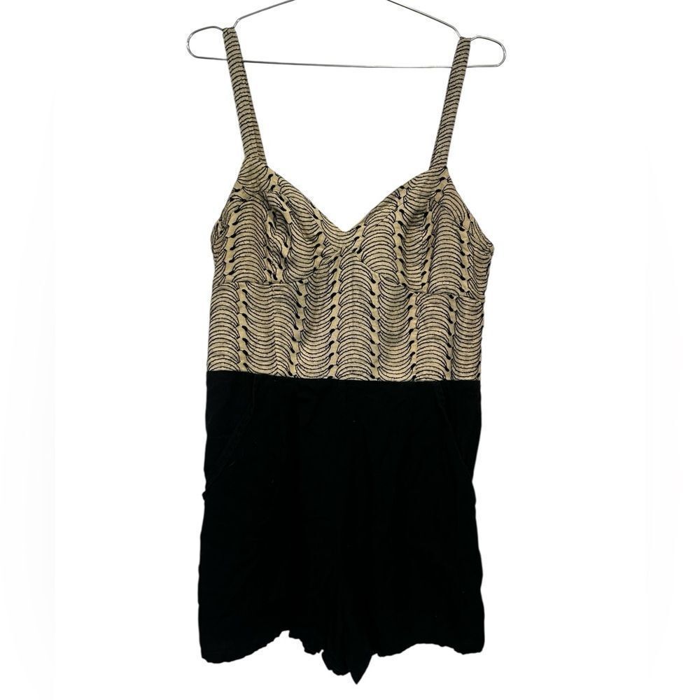 Anthropologie Lilka Black and Cream Sleeveless romper size medium - Picture 4 of 9